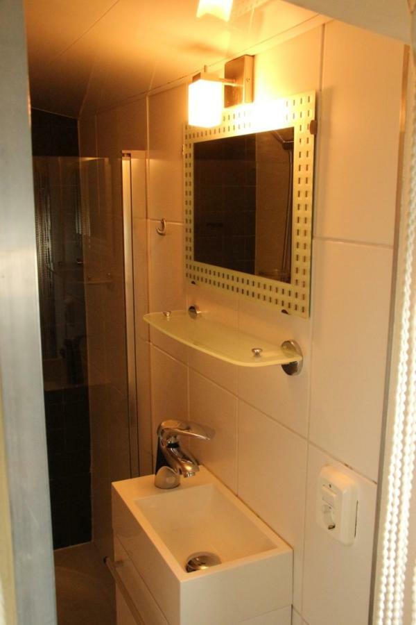 B&B Unitas Ротердам Екстериор снимка